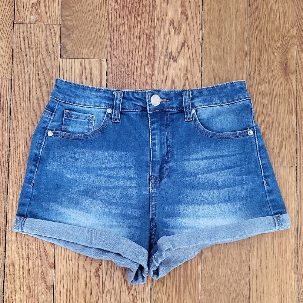 [18]Juniors High-Rise Denim Shorts